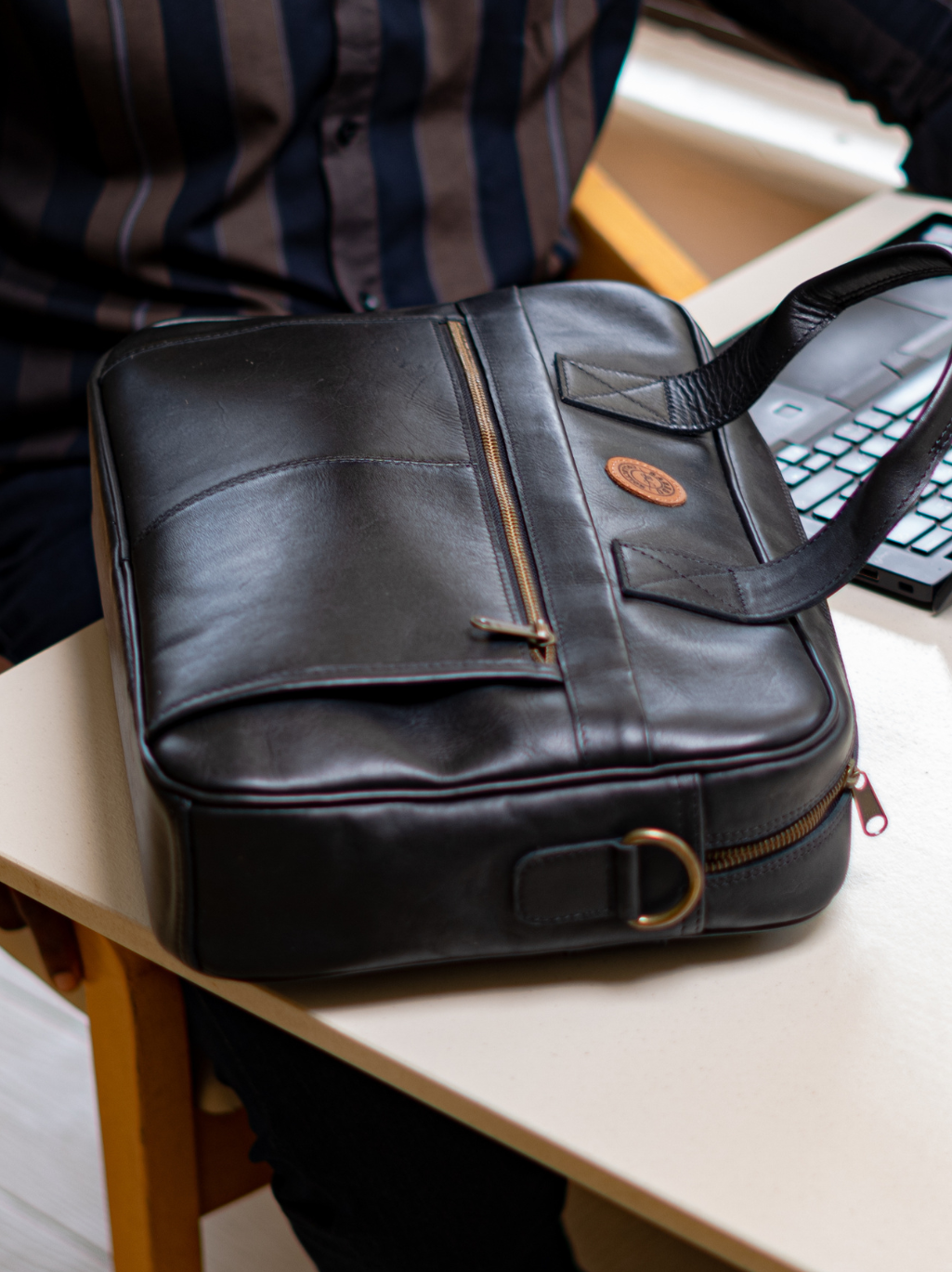 Aboko laptop bag- black